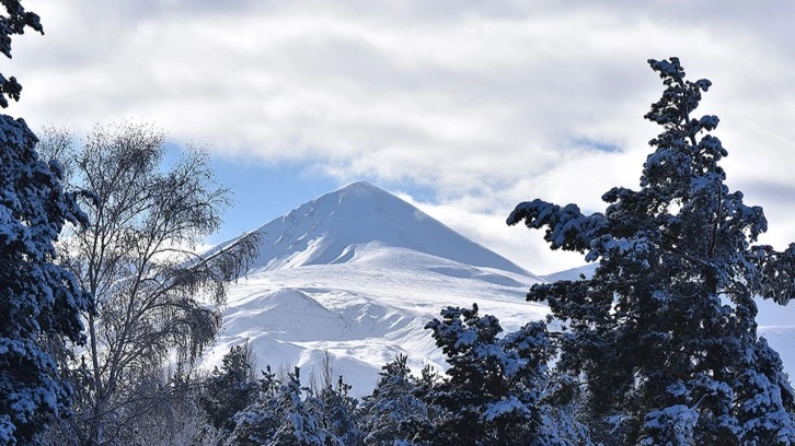 Erzurum'da kar yüksekliği 30 yılda 3'te 1 azaldı!