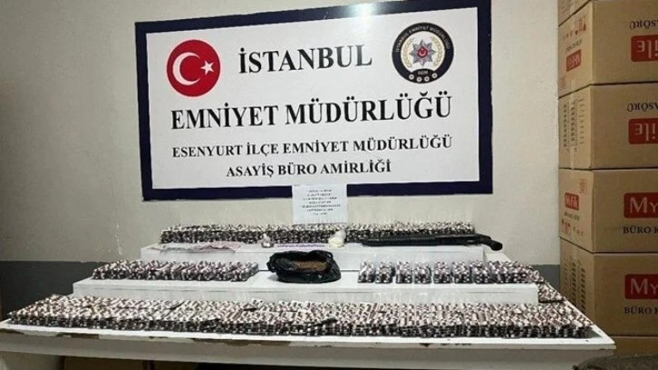 Esenyurt'ta uyuşturucu operasyonu: 2 gözaltı