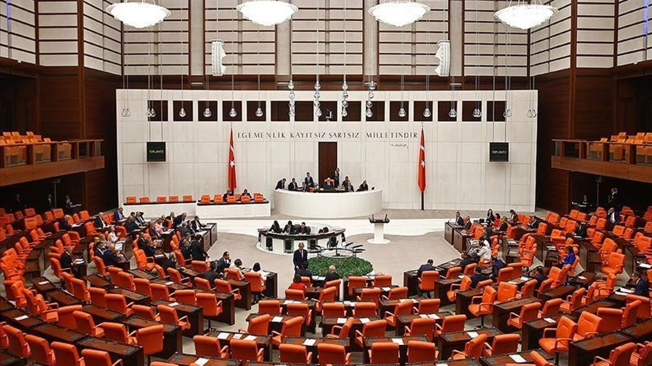 "Etki ajanlığı" teklifi geri çekildi: AK Parti'den açıklama