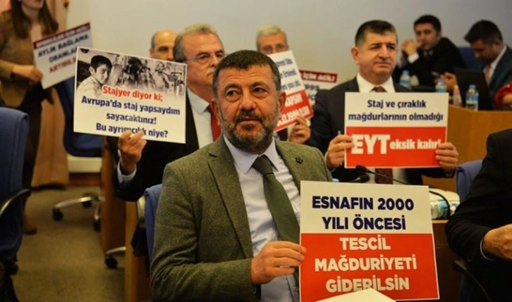 EYT teklifinin TBMM’deki görüşmelerinde AKP’liler ‘rol kapma’ yarışına girdi