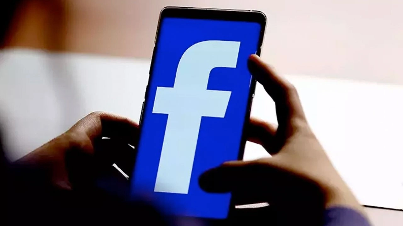 Facebook İsrail lehine haberleri öne çıkarmış