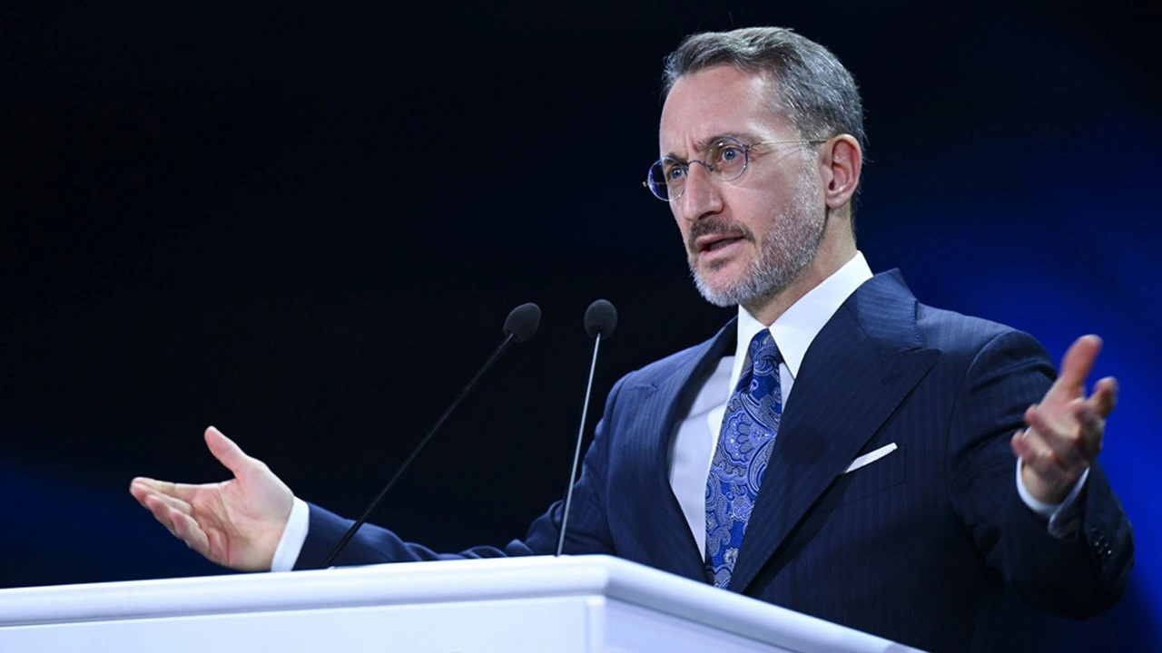 Fahrettin Altun: Sosyal medyada teyit edilmemiş hiçbir bilgiye güvenilmemeli