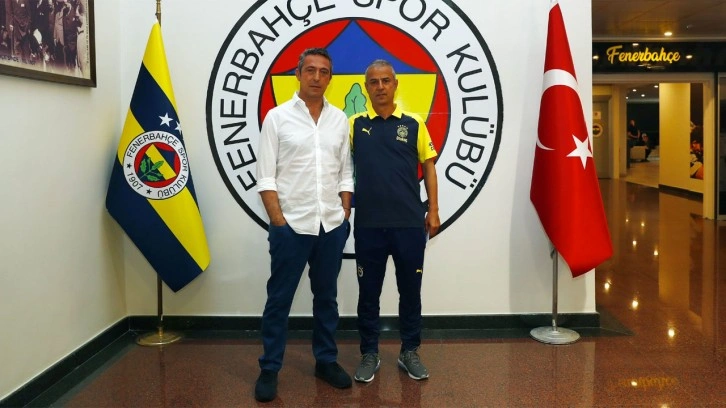 Fenerbahçe Başkanı Al Koç'un İsmail Kartal ile verdiği poz sosyal medyada tartışma konusu oldu