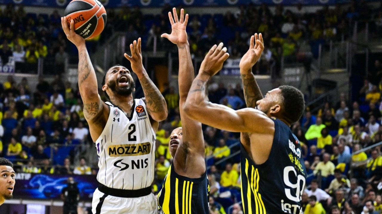 Fenerbahçe Beko, Partizan’ı farklı mağlup etti