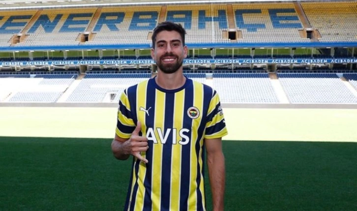 Fenerbahçe, Brezilyalı futbolcu Luan Peres ile 3 yıllık sözleşme imzaladı