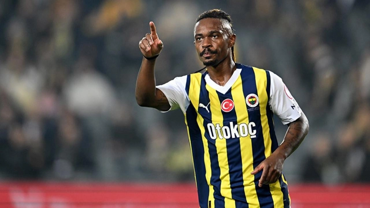 Fenerbahçe'de ilk ayrılık! Sosyal medyadan veda etti