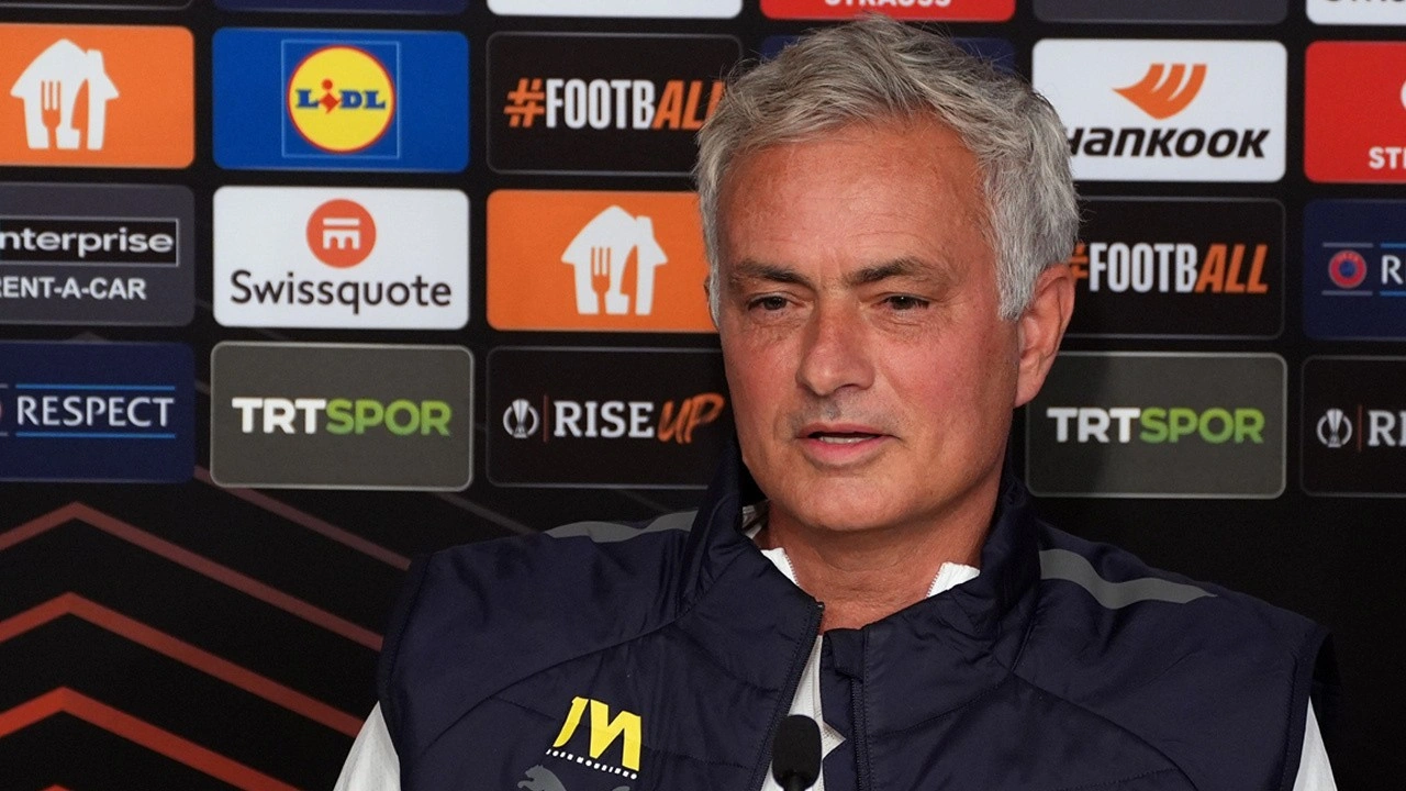 Fenerbahçe'de Jose Mourinho, Manchester United maçı öncesi konuştu