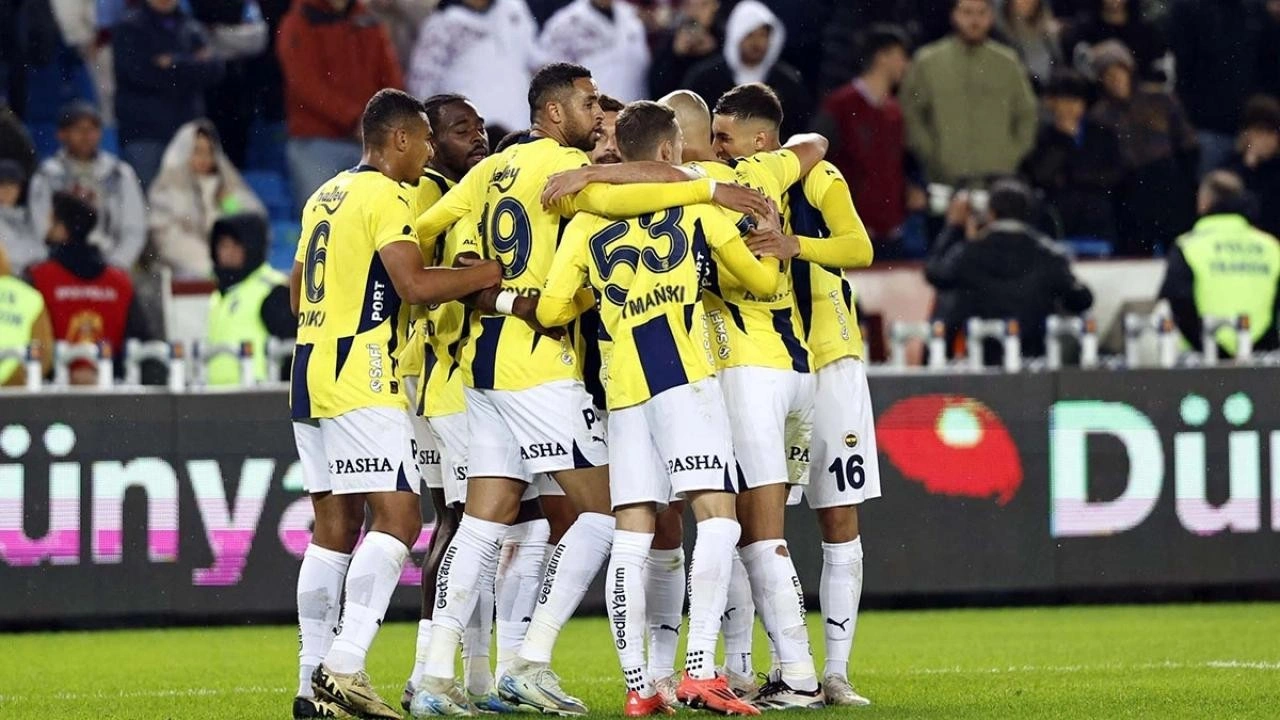 Fenerbahçe'den 3 ismi derbide izlemeye geldiler!