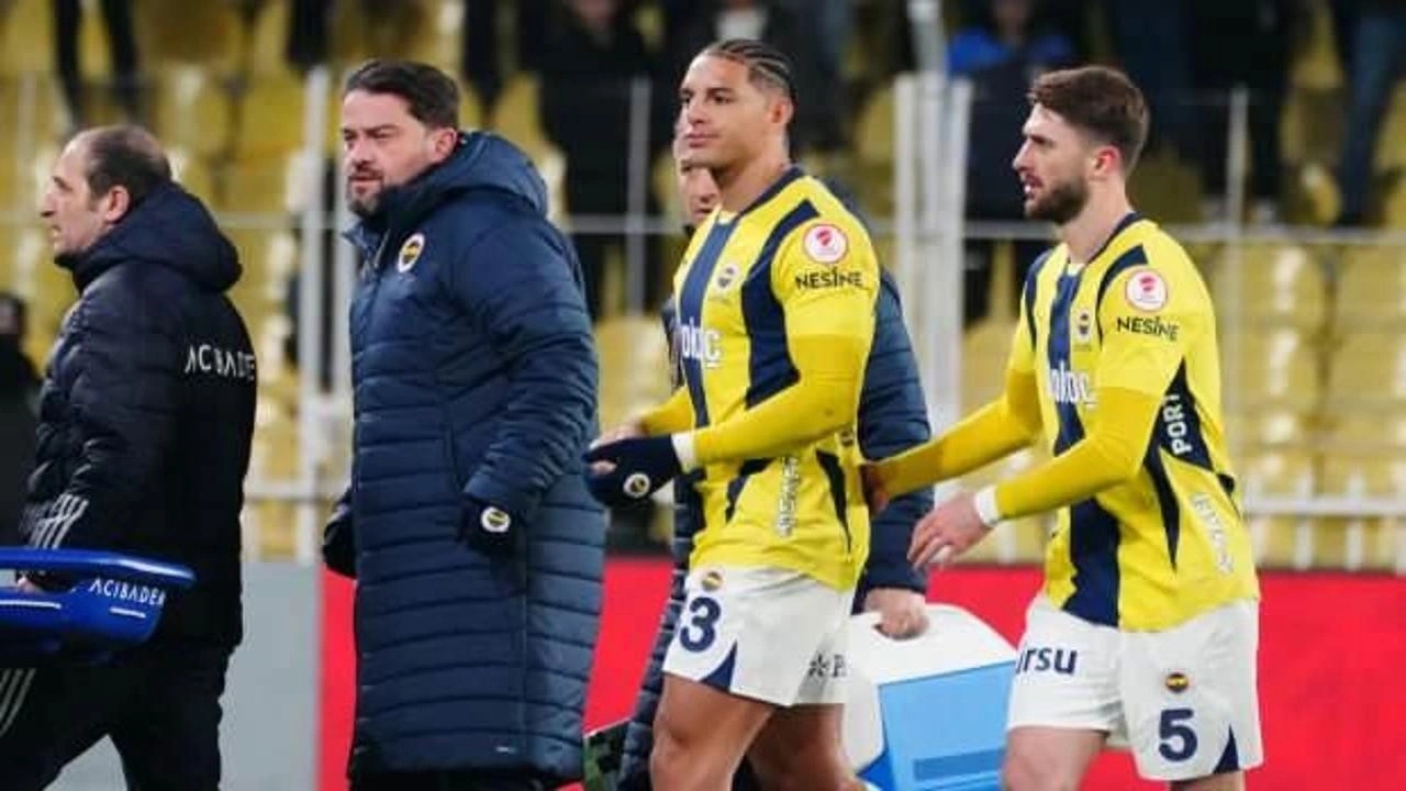 Fenerbahçe kupa maçında sakata geldi! Büyük kriz