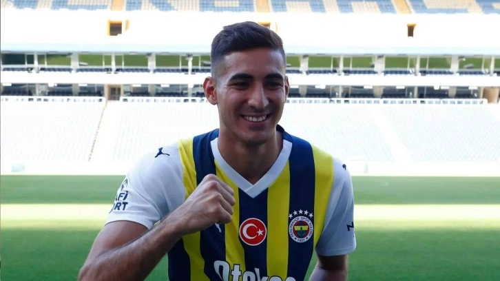 Fenerbahçe, Mert Müldür ile 4 yıllık sözleşme imzaladığını açıkladı