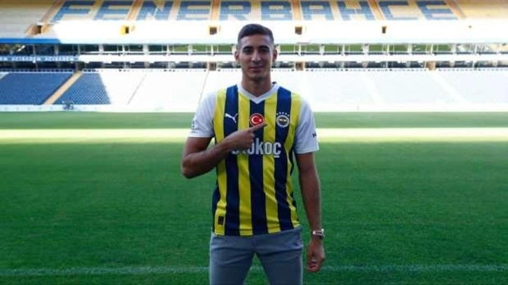 Fenerbahçe Mert Müldür'ü duyurdu! 4 yıllık imza