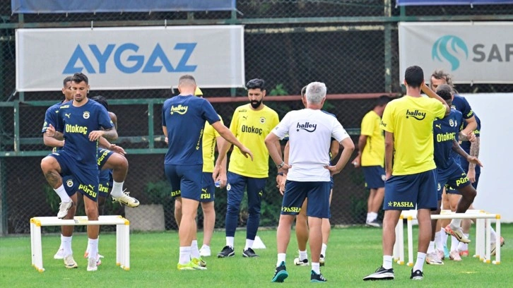 Fenerbahçe'nin UEFA kadrosu belli oldu yıldız isim listede yok