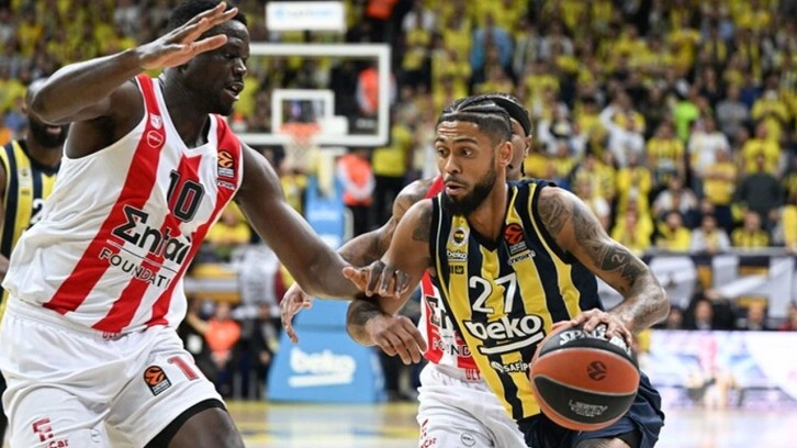 Fenerbahçe, Olympiakos'u yenerek Final Four şansını son maça taşıdı