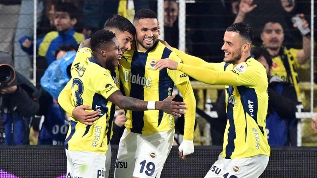 Fenerbahçe, Süper Lig'in zirvesine yükseldi