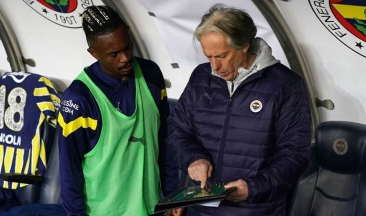 Fenerbahçe'de Jorge Jesus'un Trabzonspor planı hazır: 'Bırakın onlar panik yapsın