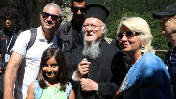 Fener Rum Patriği Bartholomeos Sumela Manastırı'ndaki ayinde kimlere dua ettiğini açıkladı