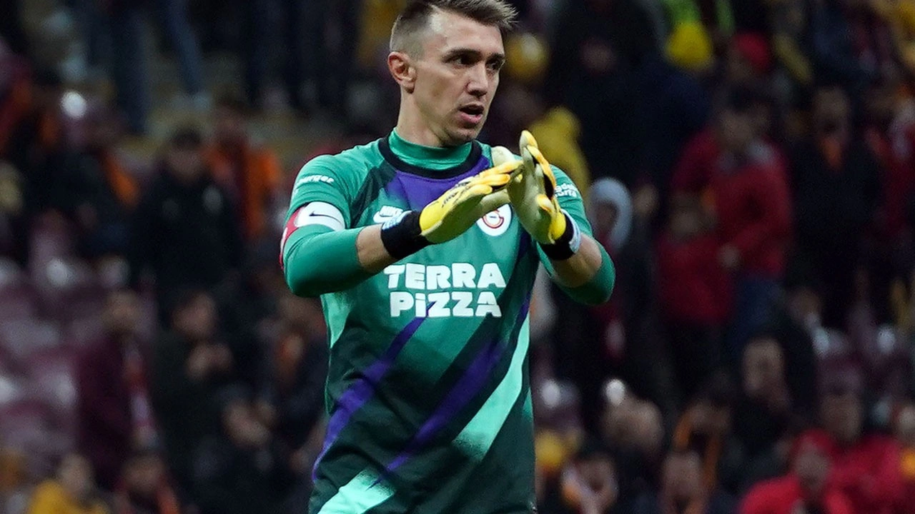 Fernando Muslera, yıllar sonra ilk kez yedek kaldı