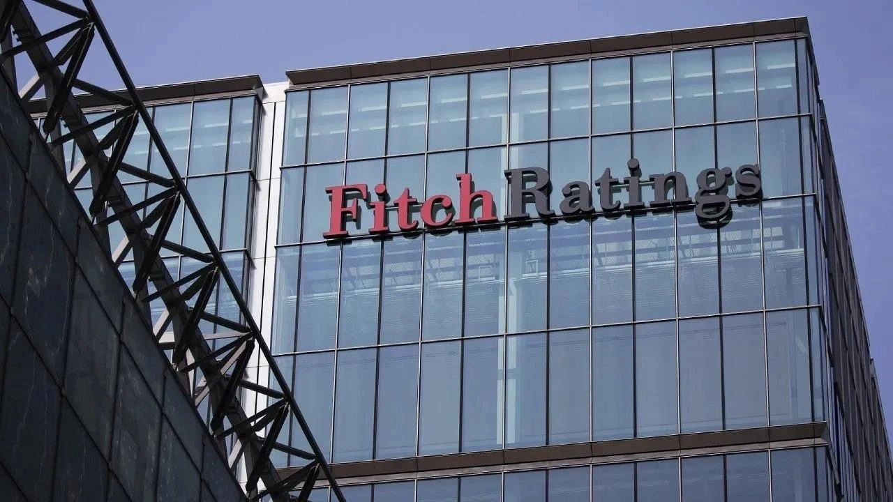 Fitch, Mısır'ın kredi notunu yükseltti