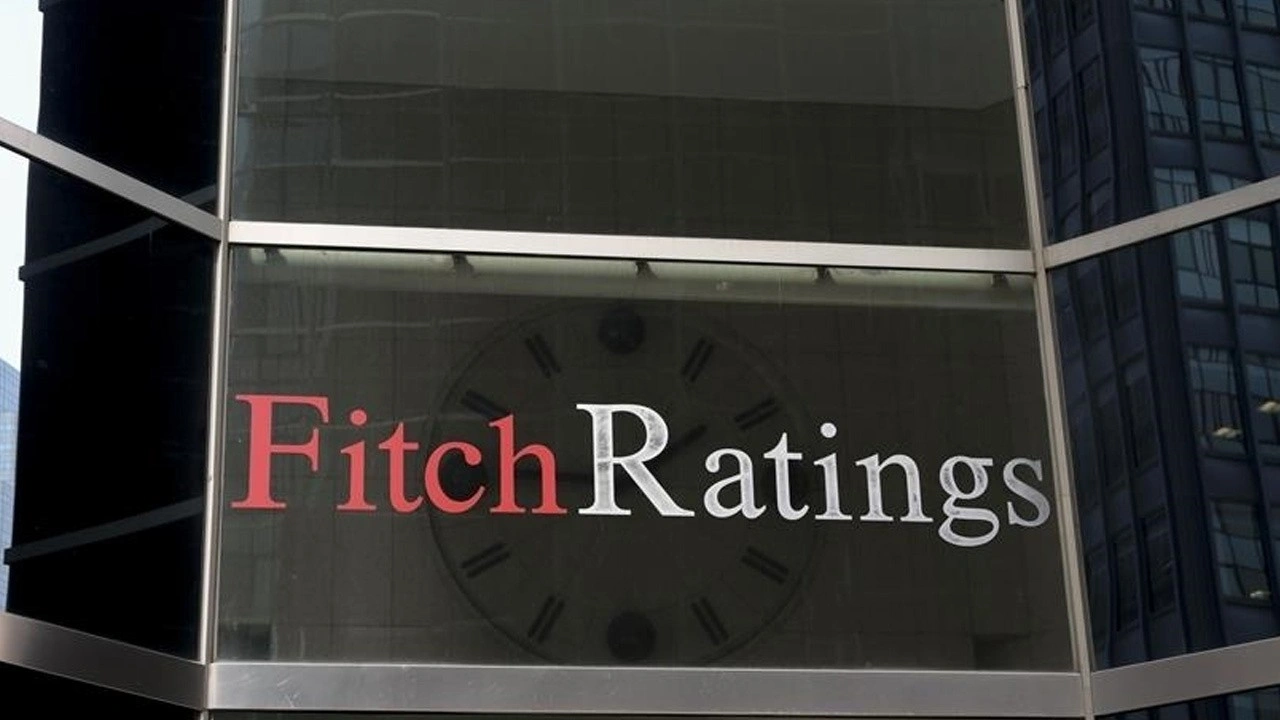 Fitch, Türkiye'nin kredi notunu teyit etti