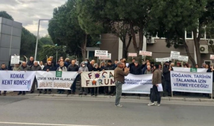 Foçalılardan bakanlığın önünde taş ocağı isyanı!