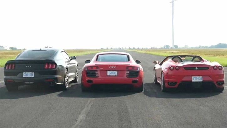 Ford Mustang GT, Audi R8 ve Ferrari F430 Yarışıyor [VİDEO]