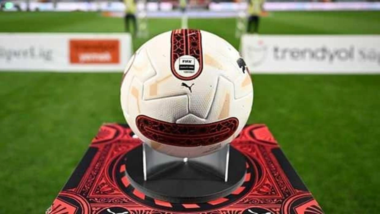 Futbolda günün programı! Süper Lig, 1. Lig ve 2. Lig'de oynanacak maçlar