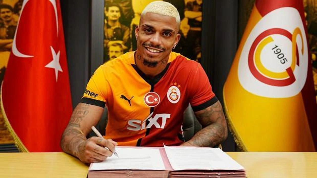 Galatasaray'ın yeni transferi UEFA kadrosunda yok!