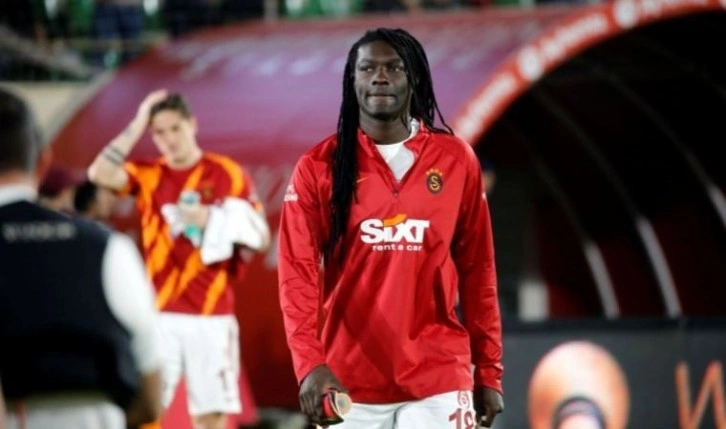 Galatasaray'da Bafetimbi Gomis krizi çözüldü