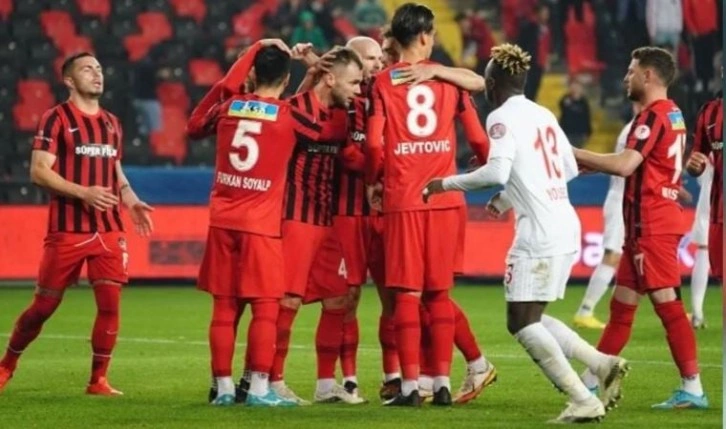 Gaziantep FK, evinde rahat turladı