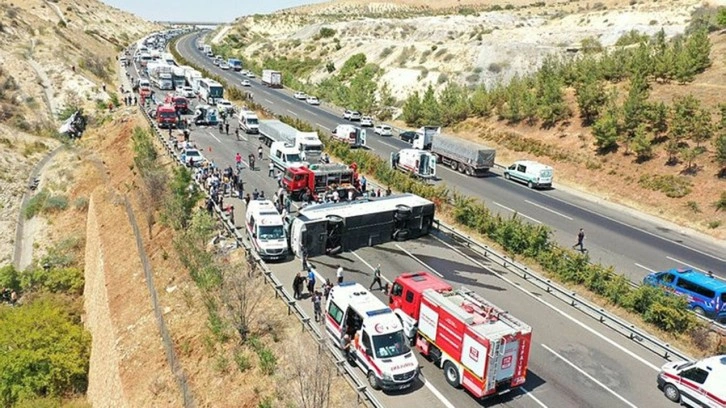 Gaziantep'te 15 kişinin öldüğü facia böyle gelmiş! 130 km hız 307 metre fren izi...