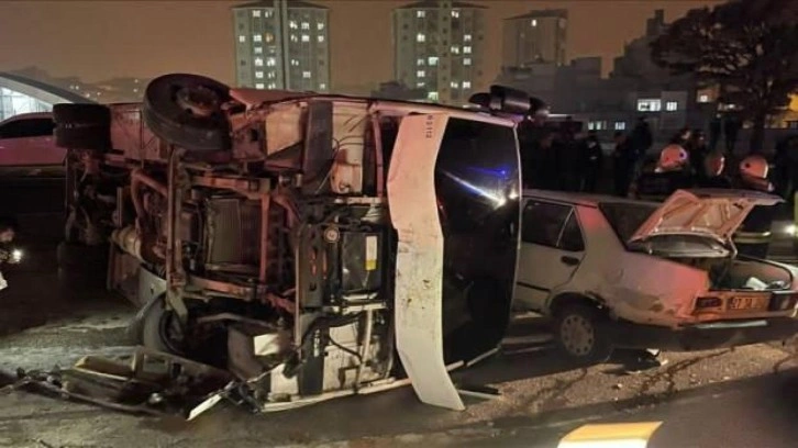 Gaziantep'te devrilen polis midibüsündeki 5 memur yaralandı