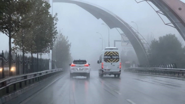 Gaziantep’te sağanak ve yoğun sis hayatı olumsuz etkiledi