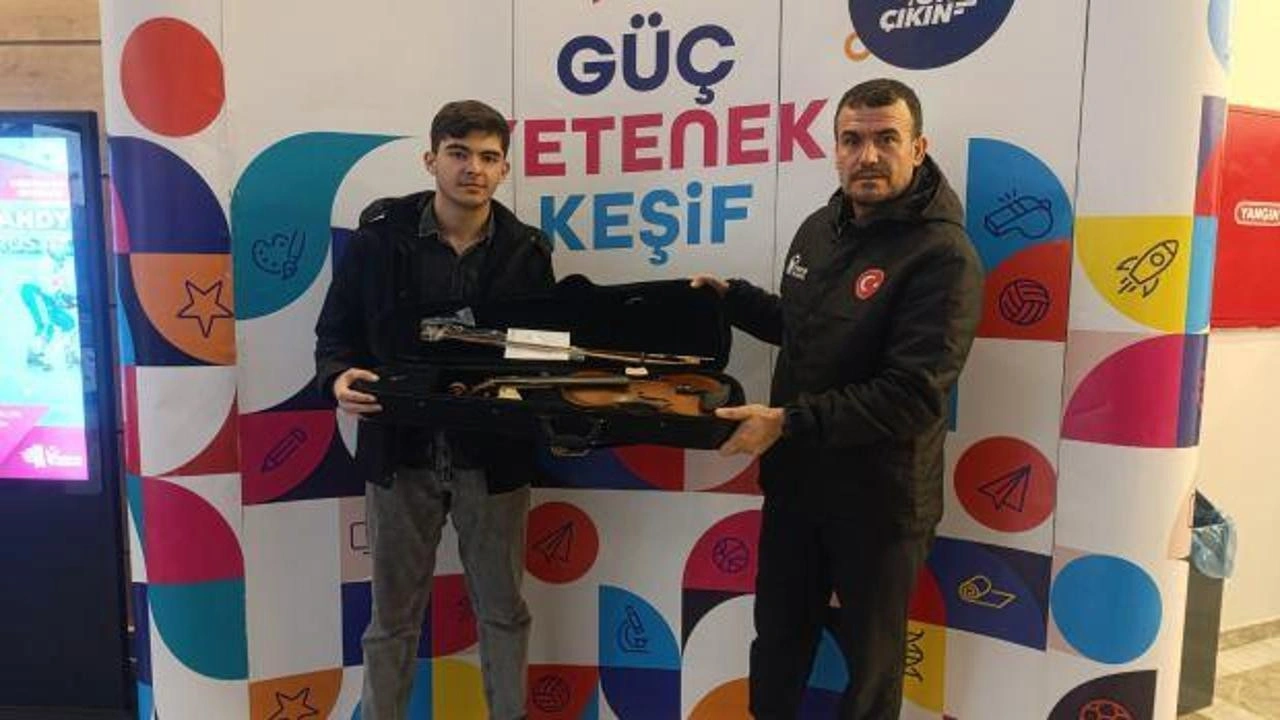 Genç Kart 1 yılda 100 bini aşkın indirmeye ulaştı!