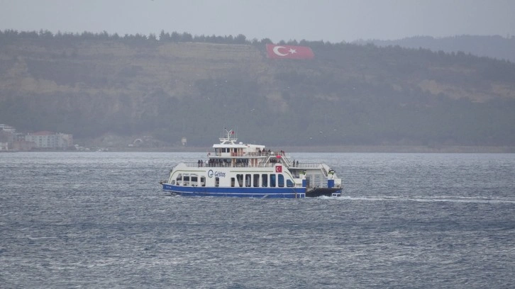 Gökçeada ve Bozcaada'ya bugünkü tüm feribot seferleri iptal edildi