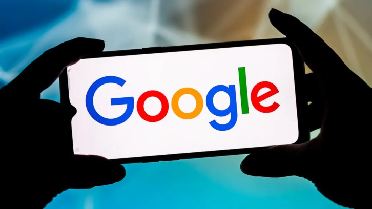 Google'dan büyük önlem! Gizli takipçilere karşı uyaracak