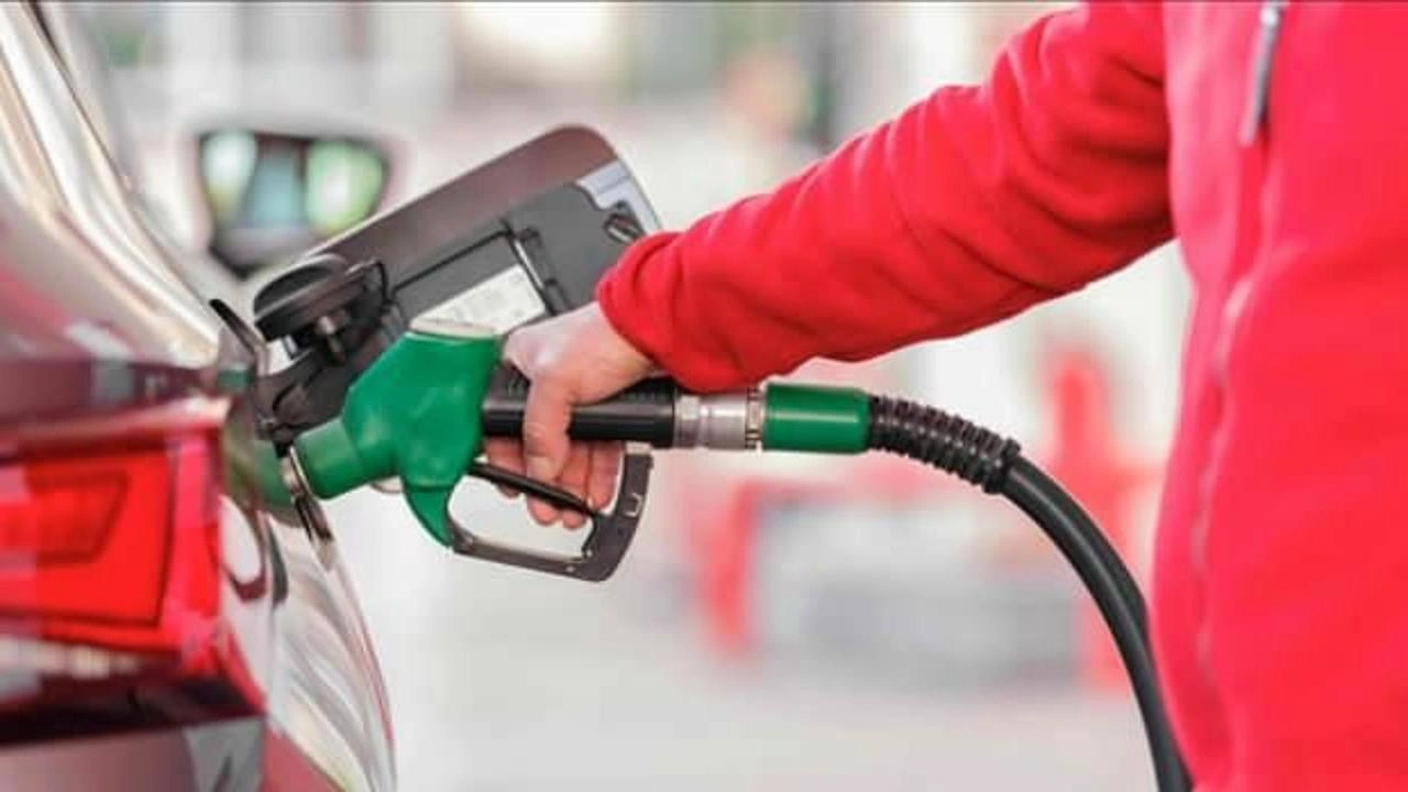 Güncel akaryakıt fiyatları! Benzin, motorin ve LPG litre fiyatları ne kadar?