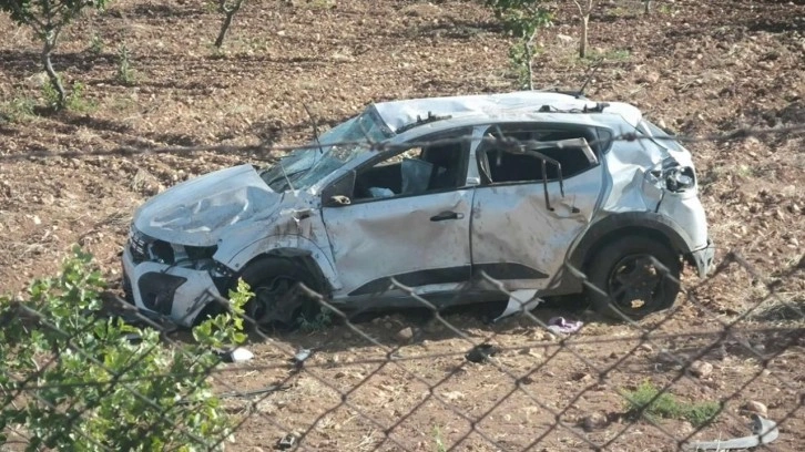 Güvenlik korucularının otomobili şarampole devrildi; Ölü ve yaralılar var