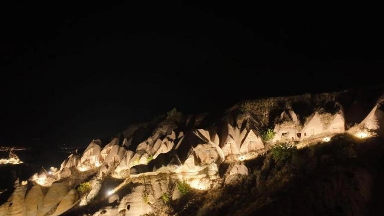 Güvercinlik Vadisi Artık Geceleri de Gezilebilecek: İlk kez bir vadi gece aydınlatılıyor