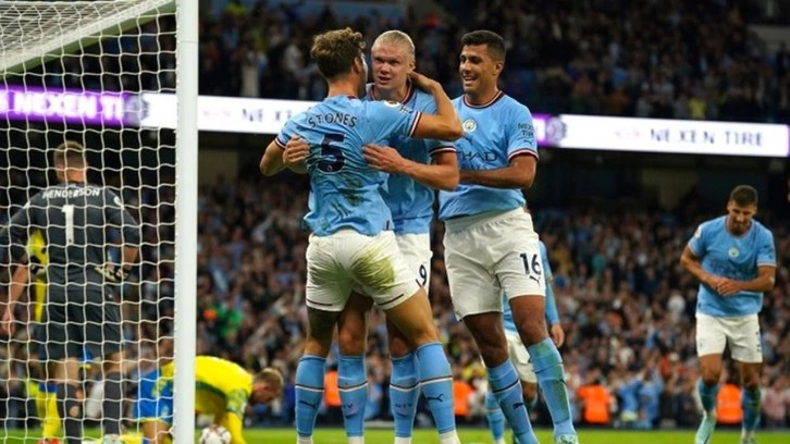 Haaland leblebi gibi gol atıyor Manchester City farklı kazandı