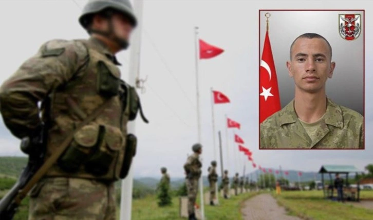 Hakkari'de trafik kazasında ağır yaralanan asker şehit oldu