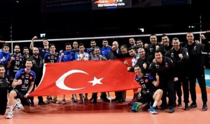 Halkbank, Avrupa'da lider turladı