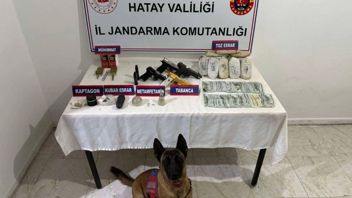 Hatay’da yapılan operasyonda 10 kilo 100 gram esrar ele geçirildi