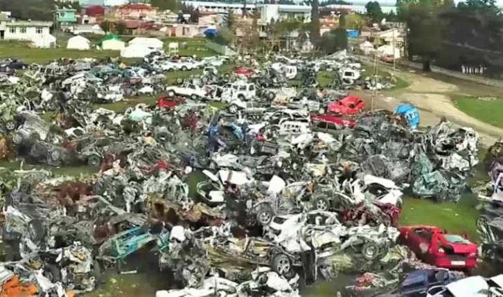 Hatay'da yediemin otoparkı, araç mezarlığına döndü