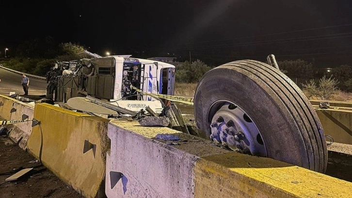 Hatay'da yolcu otobüsü kazası: 3'ü ağır 40 yaralı