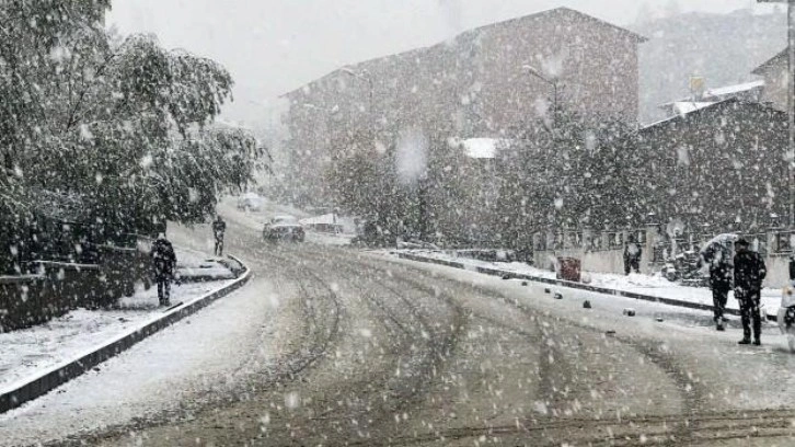 Havaya aldanmayın! Zemheri geliyor... Kar yağacak mı? İstanbul için uyarı