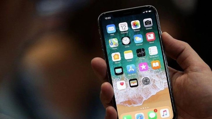 Herkes iPhone 14'in fiyatını merak ederken, Apple eski ürünlere de zam kararı aldı