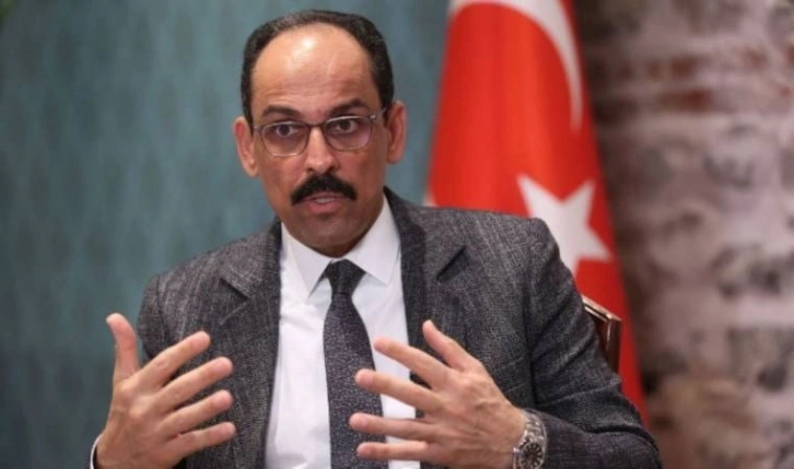 İbrahim Kalın, İsveçli gazetecinin sorusuna kızdı, yayını yarıda kesti