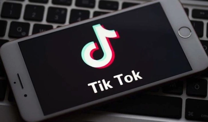 İddia: TikTok, iPhone kullanıcılarını adım adım takip ediyor