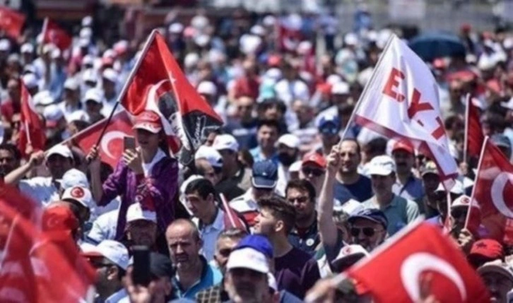 İktidara yakın gazete duyurdu: EYT için görüşme trafiği hızlandı