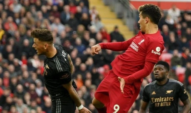 İngiltere Premier Lig'de Liverpool ile Arsenal yenişemedi